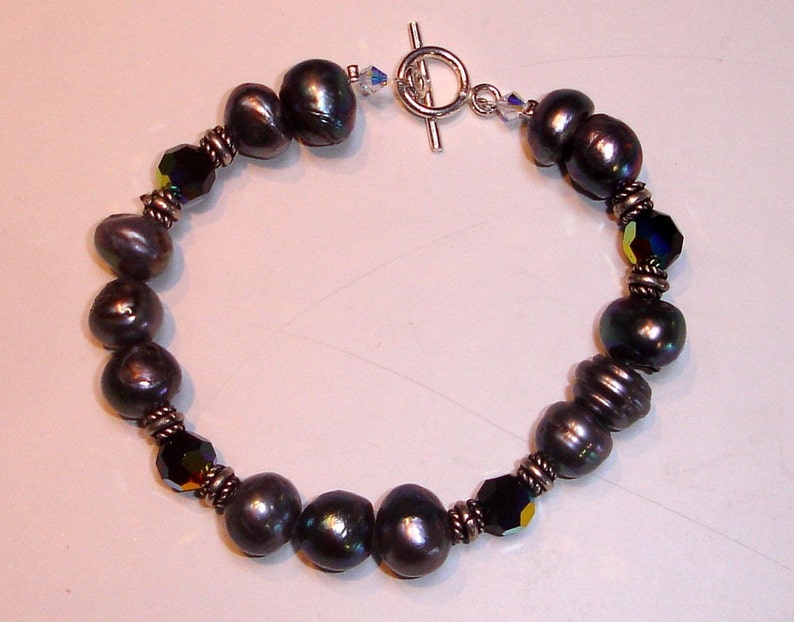 Freshwater pearls and Swarovski crystal bracelet image 1