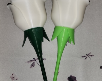 Rosa impresa en 3D con tallo