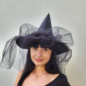 Elegant Black Witch Hat with Long Veil - Halloween Costume