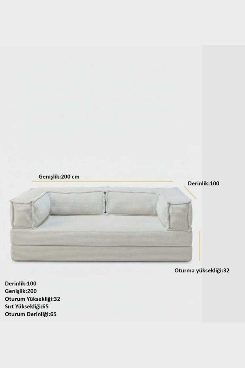 Pu&ograve; includere: Un divano moderno di colore chiaro, con una profondit&agrave; di 100 cm, una larghezza di 200 cm e un'altezza della seduta di 32 cm. Lo schienale &egrave; alto 65 cm e la profondit&agrave; della seduta &egrave; di 65 cm. Il divano ha un design minimalista.