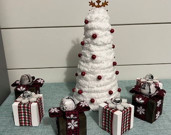 Yarn Christmas Trees and Wooden Present Blocks