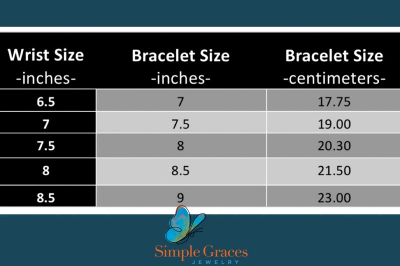 Pode incluir: Um gr&aacute;fico que mostra o tamanho do bracelete em polegadas e cent&iacute;metros com base no tamanho do pulso em polegadas. O gr&aacute;fico mostra que um pulso de 6,5 polegadas precisa de um bracelete de 7 polegadas, um pulso de 7 polegadas precisa de um bracelete de 7,5 polegadas, um pulso de 7,5 polegadas precisa de um bracelete de 8 polegadas, um pulso de 8 polegadas precisa de um bracelete de 8,5 polegadas e um pulso de 8,5 polegadas precisa de um bracelete de 9 polegadas.