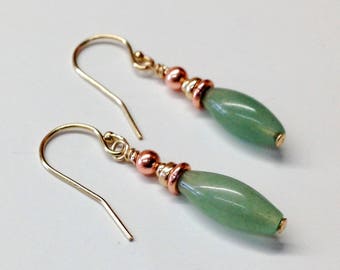 Gioielli in avventurina verde - Orecchini in rame con pietre verde chiaro - Idea regalo per il 7° o il 22° anniversario di matrimonio per lei. Gioielli in rame