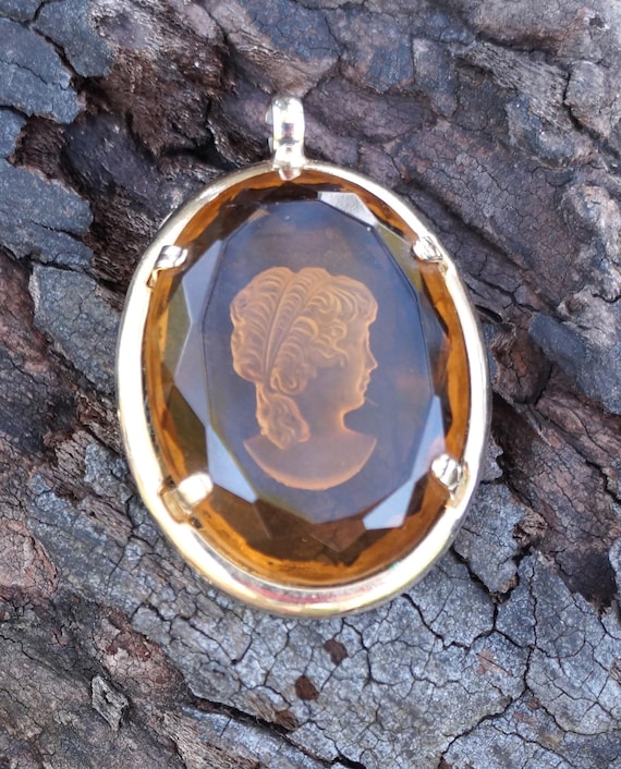 Vintage Warner Cameo Pendant, Reverse Intaglio Victor… - Gem