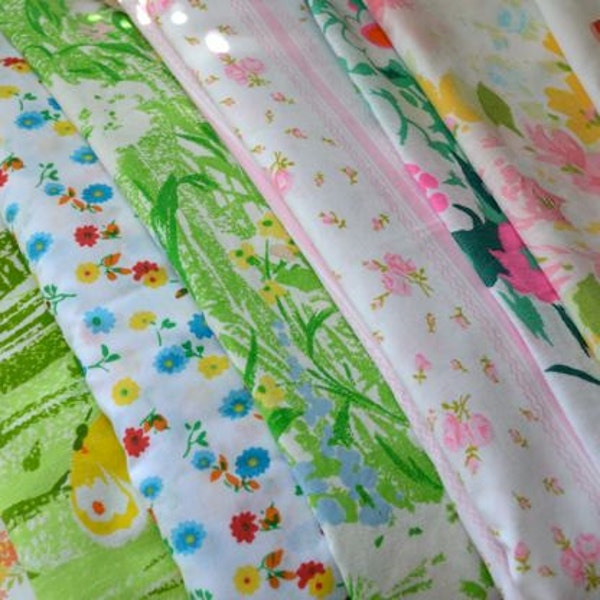Lunchbox Cloth Napkins in Vintage Florals, Eco Friendly, Set of 12, 10inch by Dot and Army