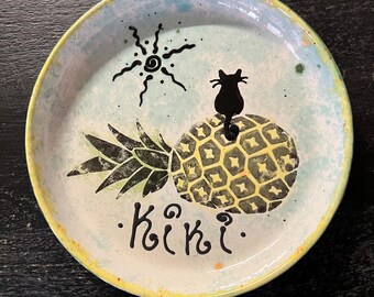 Ceramic Pottery Diner plate design 8 inch pineapple kitty