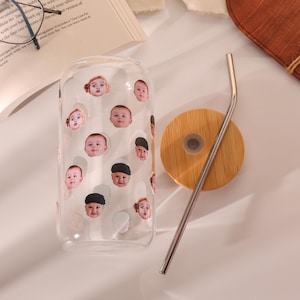 Vaso de vidrio con retrato de mascota personalizado y tapa de bambú, lata de vidrio con cara de perro personalizada y pajita, vaso de vidrio para café helado personalizado de 16 oz con foto. imagen 9