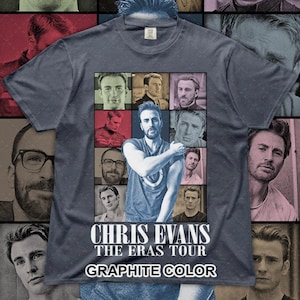 Może przedstawiać: Grafitowa koszulka z kolażem zdjęć Chrisa Evansa. Koszulka zawiera napis "CHRIS EVANS THE ERAS TOUR GRAPHITE COLOR". Projekt jest umieszczony na przodzie koszulki.