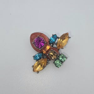 Authentic Vintage Mmulticolor Rinestones Insect Brooch Pin. A gift for jewelry Colectors. Used.