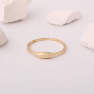 Solid 14k Gold Engravable Signet Ring, Minimalist Gold Ring, Small/Tiny/Dainty Gold Ring, Delicate Customizable Gold Ring, Personalized Ring