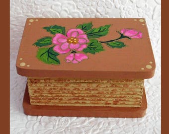 Brown Trinket Box, Jewelry Box, Jewelry Organizer, Hand Painted, wood Jewelry Box Handmade, Floral Design, Unique Gift, Keepsake Jewelry Box