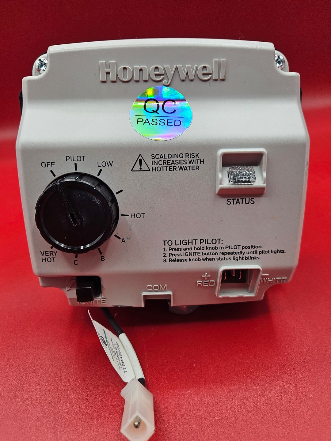 WV8840A1057 Honeywell Water Heater Gas Valve for Natural Gas (used