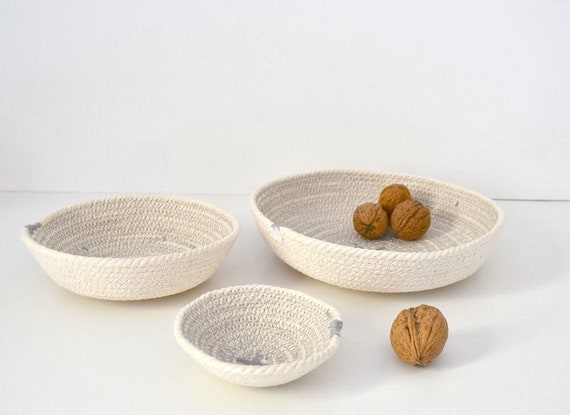 Entryway key bowls made of cotton rope in a set of 3 bowls in light grey. Other colours upon request. Jewellery holder- Office decor