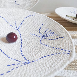 Decorative handpainted flat baskets for a wall display or as an accent in a coastal decor table. Sutill Nº1 image 5