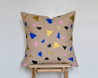 Pillow cover "Terrazzo" style in beige linen and colour details