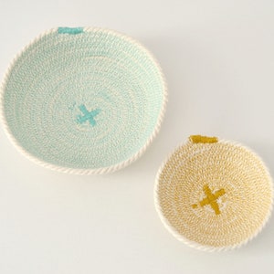 Bread basket in aquamarine and mustard image 4