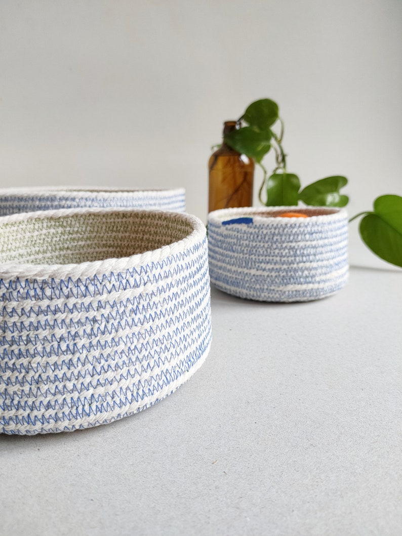 Nesting set of cotton rope baskets short for a Mediterranean decor. A set of nesting baskets for fruits, bread or as a centrepiece bowl. image 4