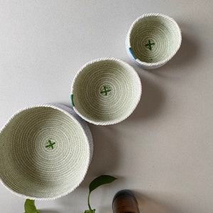 Nesting set of cotton rope baskets short for a Mediterranean decor. A set of nesting baskets for fruits, bread or as a centrepiece bowl. image 9