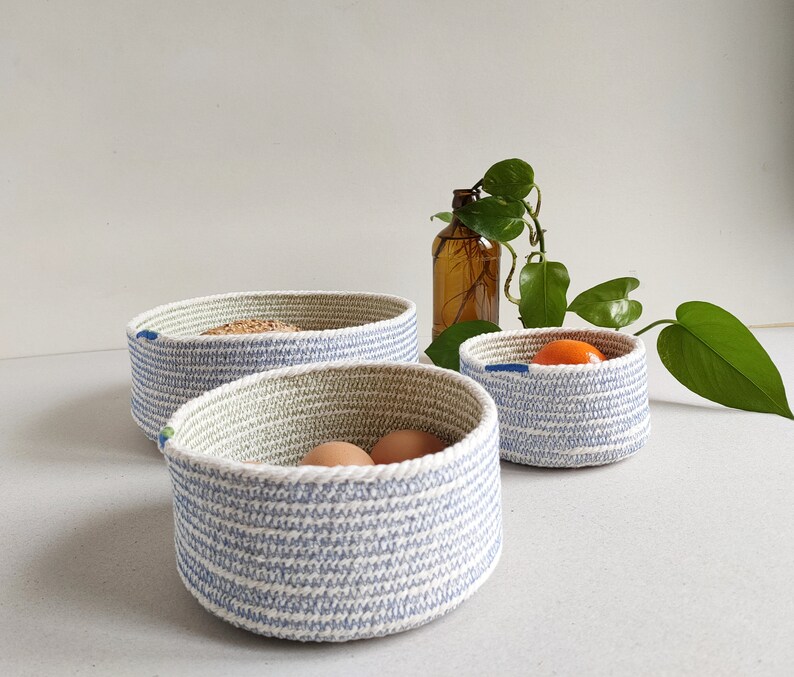 Nesting set of cotton rope baskets short for a Mediterranean decor. A set of nesting baskets for fruits, bread or as a centrepiece bowl. image 5
