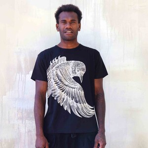 Crow Herren T-Shirt, Herrenbekleidung Geschenke, schwarze Männer Shirt, einzigartiges Geschenk für Männer, Vogel Shirt, Sport und Fitness, ethnisches Tshirt, Festival Kleidung