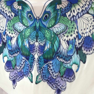 Blue Butterfly Wing Shawl, Butterfly Scarf Cape, Moth Shawl, Spring Accessories For Mom, Mothers Day Gift For Grandma, Beach Wedding Wrap imagen 2