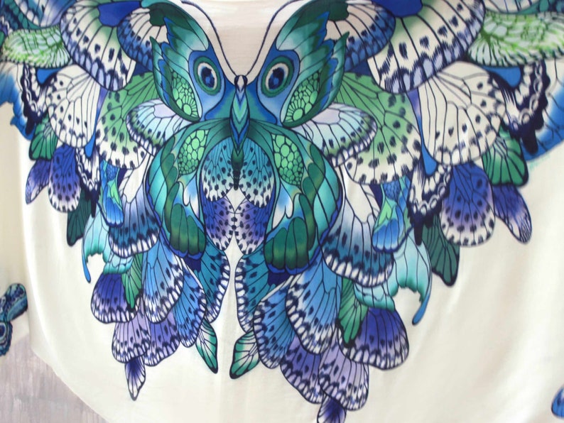 Blue Butterfly Wing Shawl, Butterfly Scarf Cape, Moth Shawl, Spring Accessories For Mom, Mothers Day Gift For Grandma, Beach Wedding Wrap imagen 2