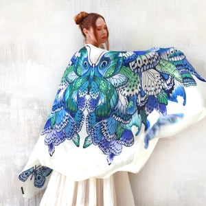 Blue Butterfly Wing Shawl, Butterfly Scarf Cape, Moth Shawl, Spring Accessories For Mom, Mothers Day Gift For Grandma, Beach Wedding Wrap imagen 1