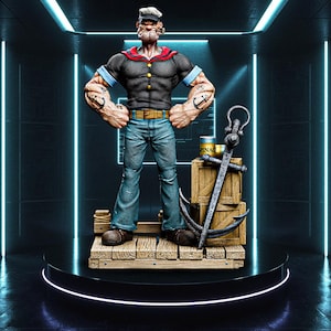 Può includere: Statuetta dettagliata di Braccio di Ferro, in piedi su un molo di legno. Indossa una camicia nera, jeans blu e un cappello da marinaio. Un'ancora e una lattina di spinaci sono accanto a lui. La statuetta è su una piattaforma nera con luci al neon blu.
