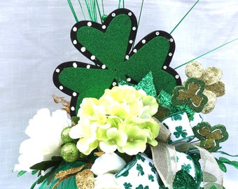 St. Patrick’s Day Centerpiece, Large St.Patty’s table decorations, Shamrock decor, Green White floral arrangements party decor, leopard