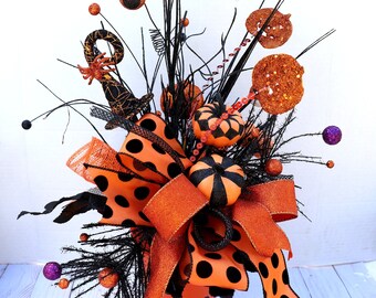 Black and Orange Halloween table arrangement, polka dots, witch hat pumpkins, Pumpkin centerpiece, Halloween Party table centerpiece