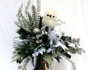 Silver Christmas candlestick arrangement with white Owl, winter arrangement, silver ribbons, hostess gift