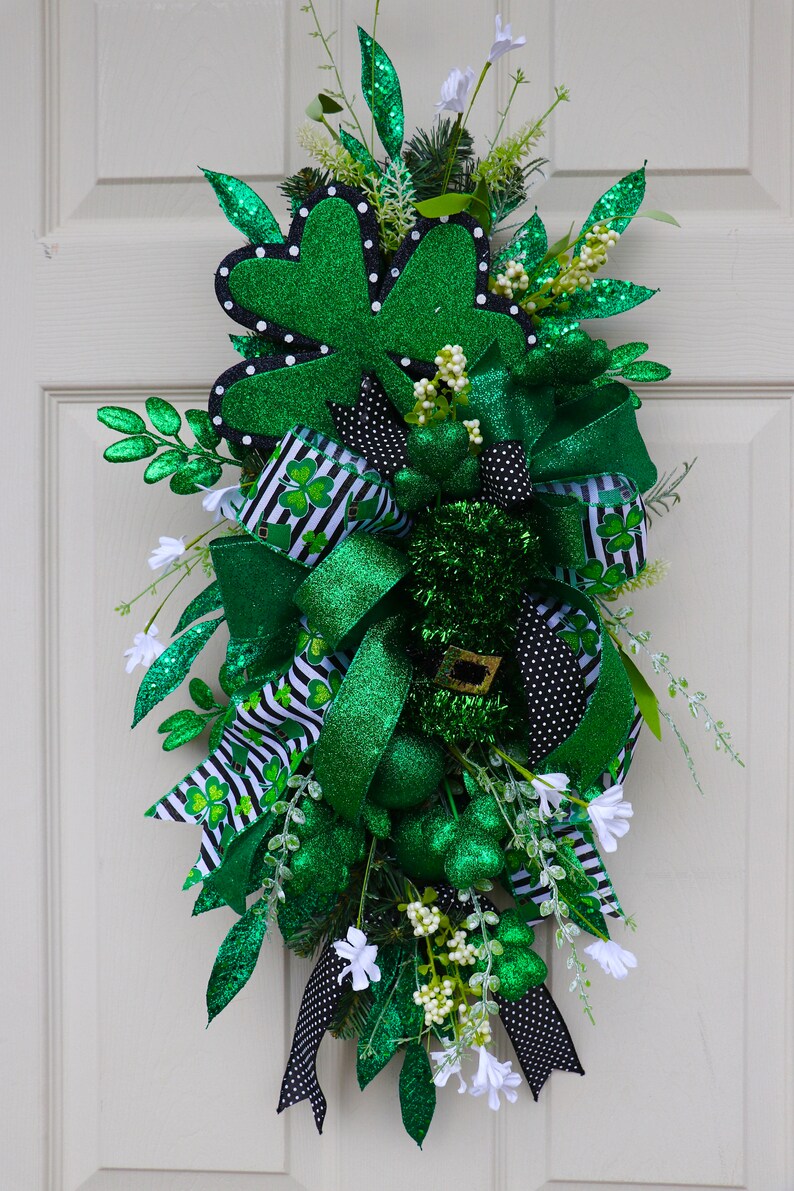 St. Patrick's Day Wreath, St. Patty's Day Swag, St. Patrick's Day Decor, Shamrock Wreath, Spring Wreath, Front Door teardrop swag, green image 5