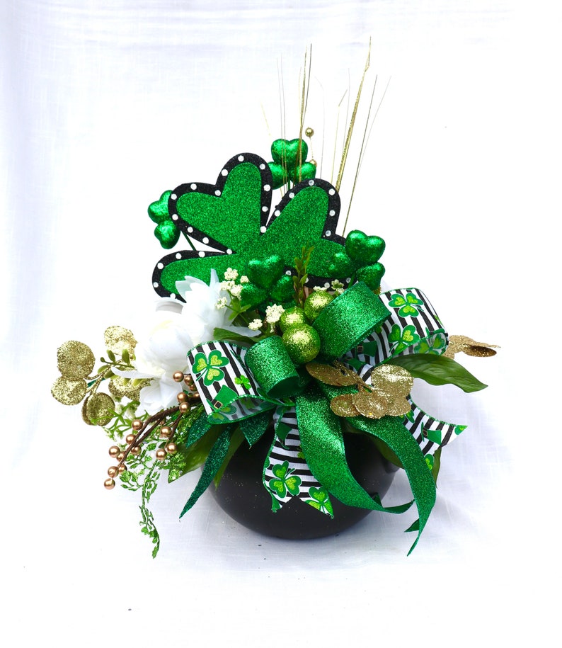 St. Patricks Day Centerpiece, St.Pattys table decorations, Shamrock decor, Green White floral arrangements,pot of gold image 1