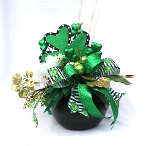 St. Patricks Day Centerpiece, St.Pattys table decorations, Shamrock decor, Green White floral arrangements,pot of gold image 8