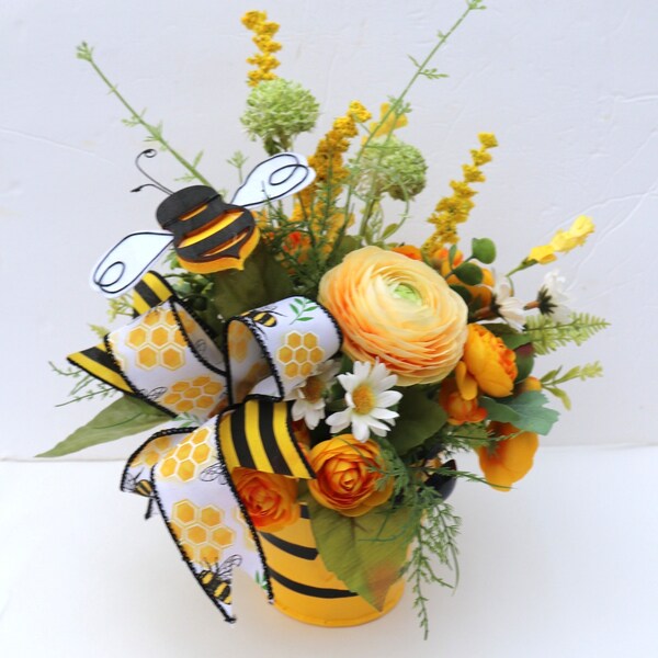 Bumble Bee flower arrangement, Silk centerpiece, Spring table decoration, gift for Mom, summer arrangement, yellow and black, hostess gift