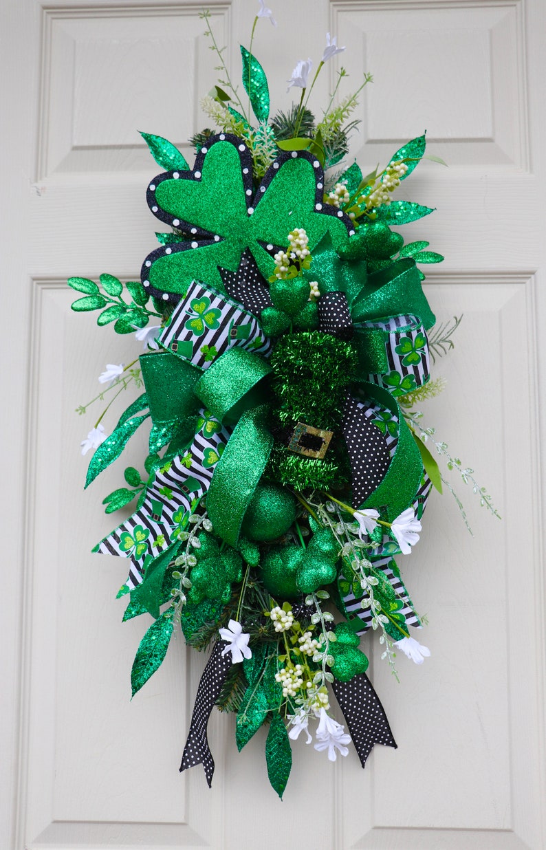 St. Patrick's Day Wreath, St. Patty's Day Swag, St. Patrick's Day Decor, Shamrock Wreath, Spring Wreath, Front Door teardrop swag, green image 7