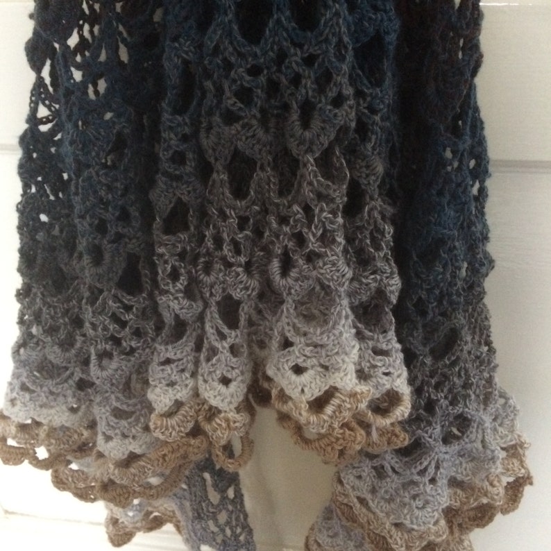 Dancing at Dusk Shawl, a crochet shawl pattern, one skein, Scheepjes Whirl pattern image 1