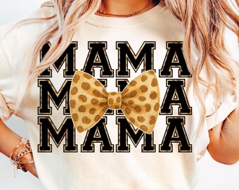 Descarga digital PNG de mamá coqueta con estampado de leopardo, sublimación de vida de mamá con lazo de guepardo, diseño de camiseta de mamá de moda, estampado animal de mamá salvaje PNG