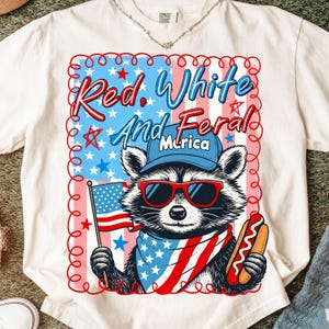 Rojo, blanco y salvaje PNG, camiseta de mapache divertida PNG, divertido patriótico PNG, niños 4 de julio PNG, América PNG, salvaje PNG, mapache de EE. UU. Png