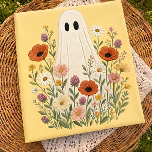 Blommigt spöke PNG, Faux broderi vildblommigt spöke sublimering, Cottagecore Boho höst Halloween-skjorta PNG, Vintage sött läskigt spöke PNG bild 6