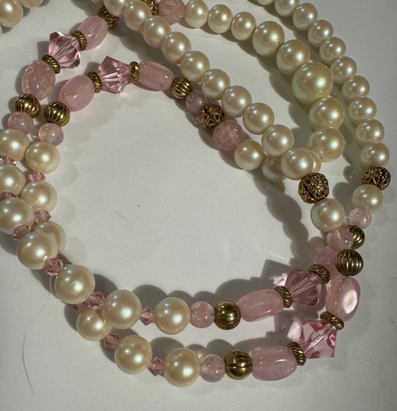VINTAGE 1928 brand BEAUTIFUL Pearl and pink glass 