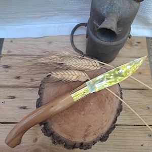 Traditional Sardinian Knife &quot;Guspinese&quot; with Pointed Blade