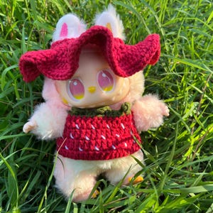 Gehaakte Strawberry Labubu-poppenkleding, gepersonaliseerde outfits voor Labubu V1 V2 V3, gehaakte Labubu-muts en aardbeienjurk past op Labubu van 17 cm