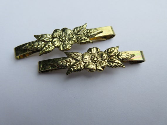 Vintage flower barrette set Gold tone metal flora… - image 1