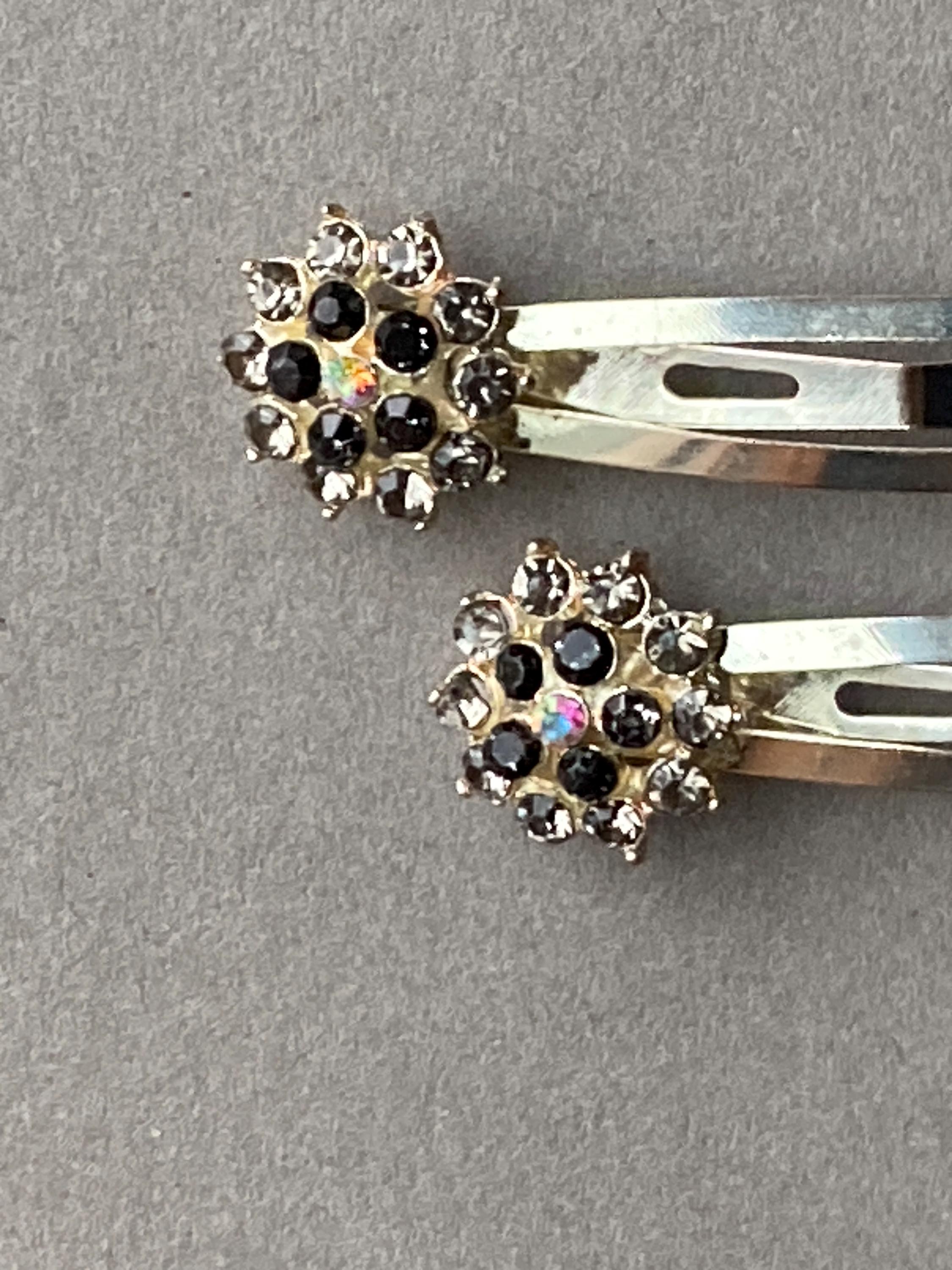 Vintage Rhinestone Flower Hair Clips: Silver Tone Floral  display picture 1