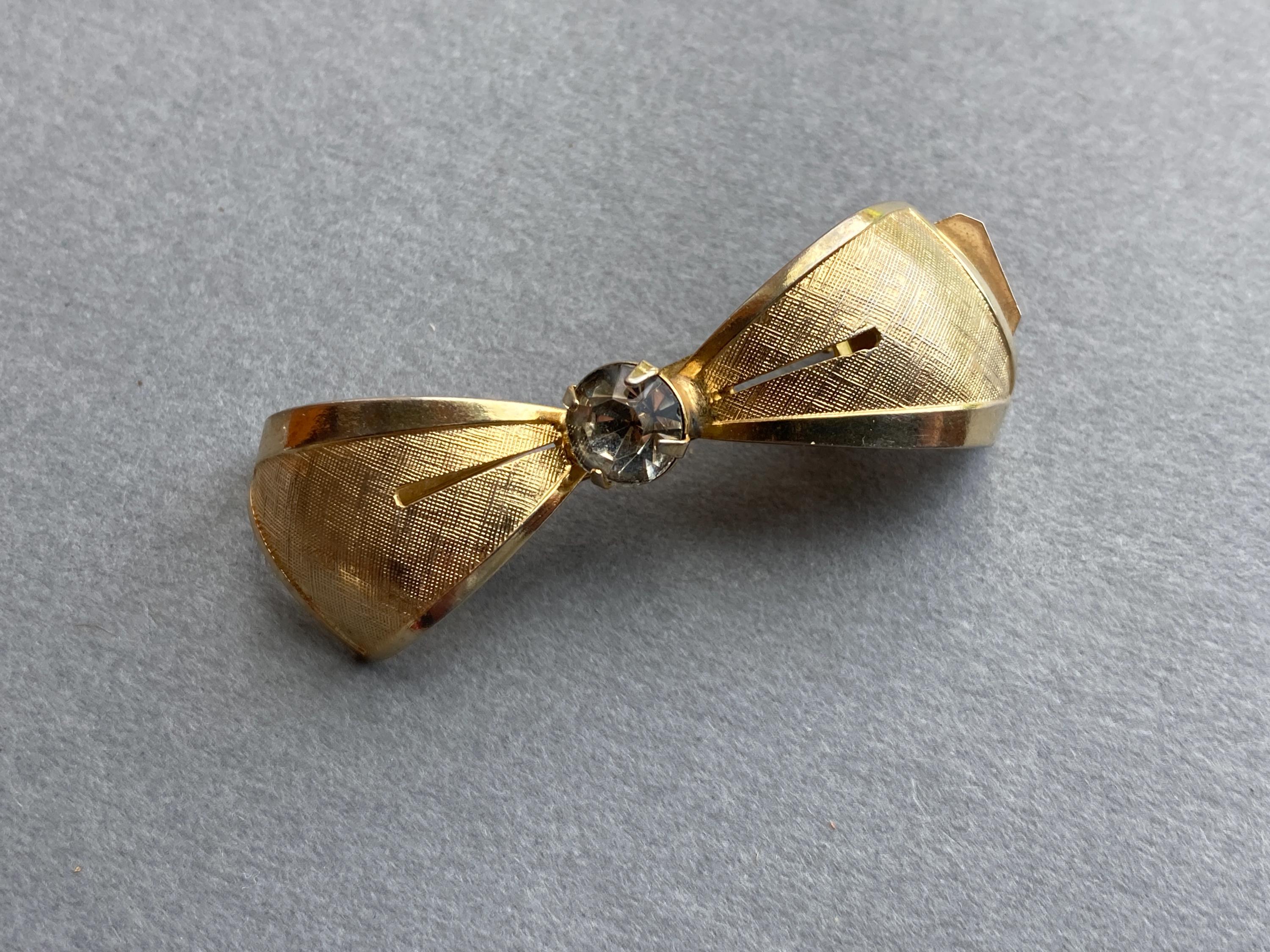 Vintage Rhinestone Bow Hair Clip: Gold Tone Lady Ellen 