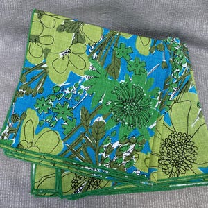 Vintage Floral Linen Napkin Set: Blue & Green Retro Print, Set of 6
