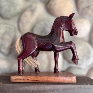 Hand-Carved Wooden Dressage Piaffe Horse Statue – Roatán, Honduras Folk Art – Equestrian Décor