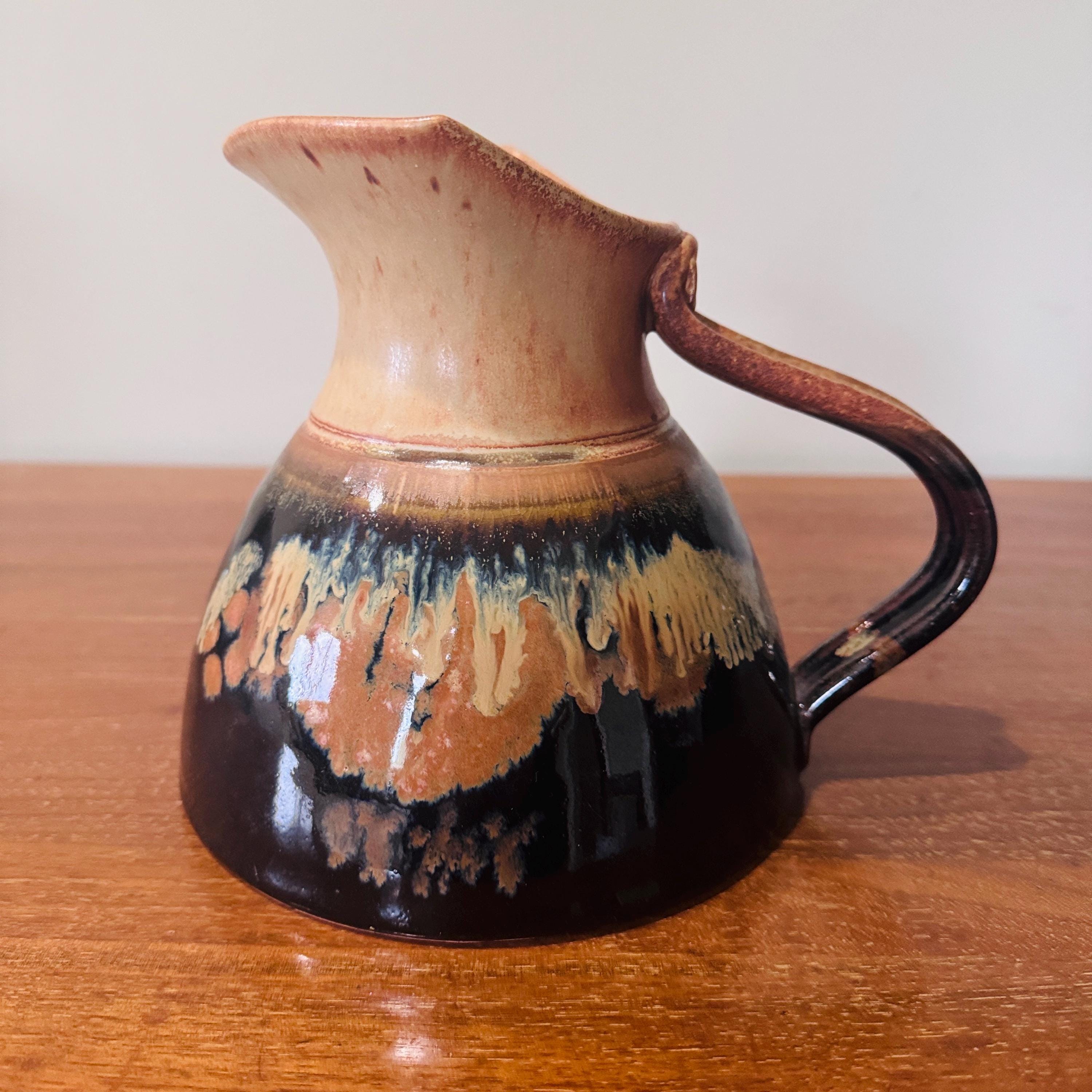Vase En Grès émaillé Tenmoku – Décor Texturé Spirales – Style Asiatique