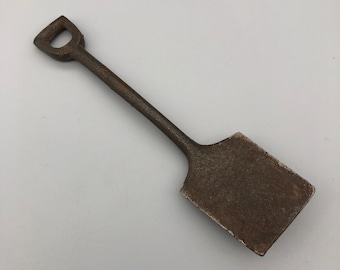 Nice Vintage Metal Novelty Miniature Shovel or Garden Spade